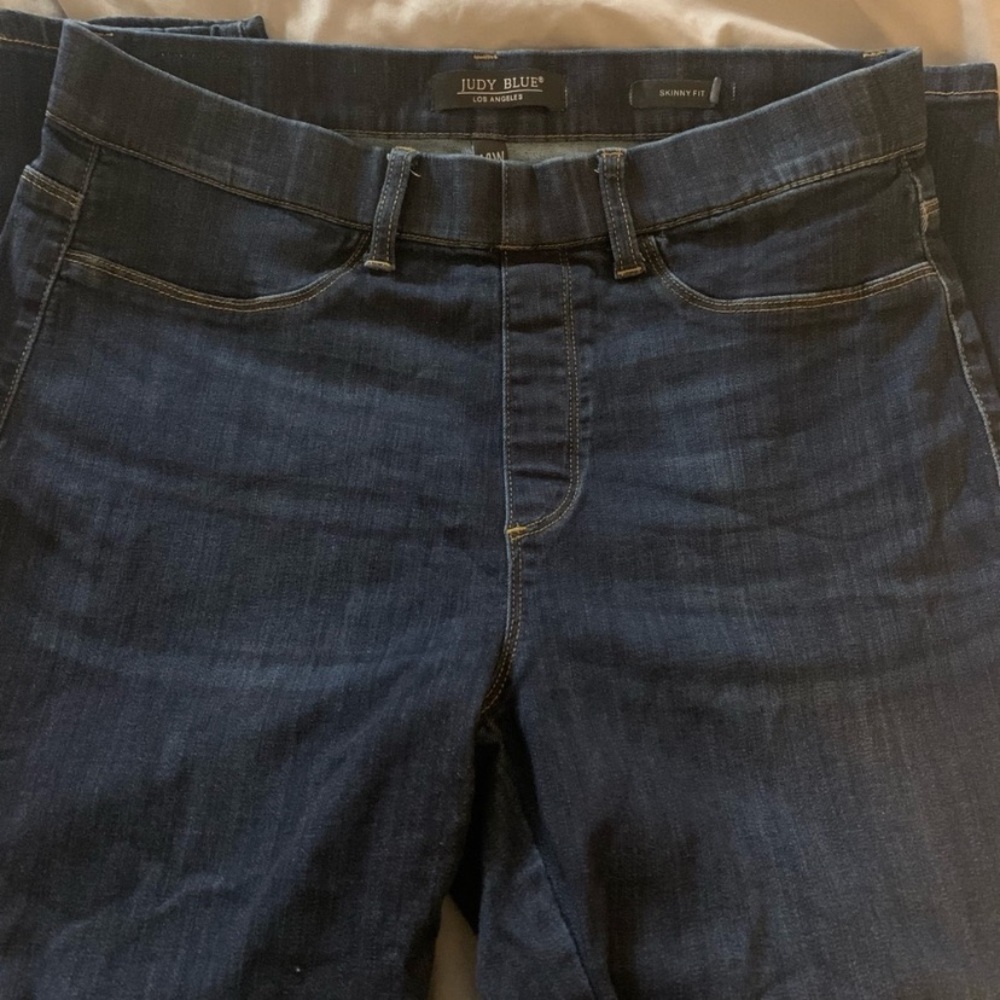 Judy blue pull on skinny fit ( final offer)